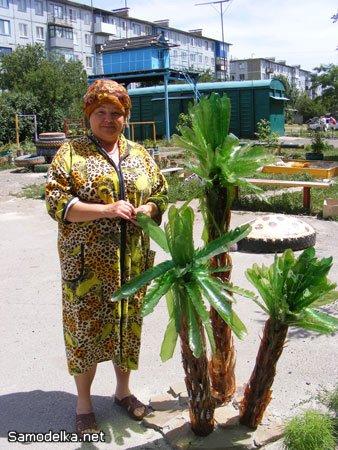 Пальма из пластиковых бутылок вариант 1
