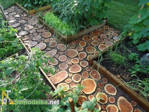 Садовые дорожки из спилов дерева