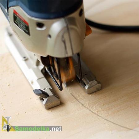 Место для собак своими руками вырезаем окна Место для собак своими руками вырезаем окна