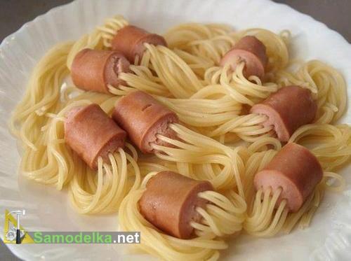 сосиски фаршированные макаронами