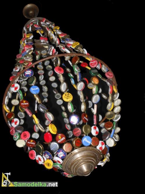 лампа из пивных пробок