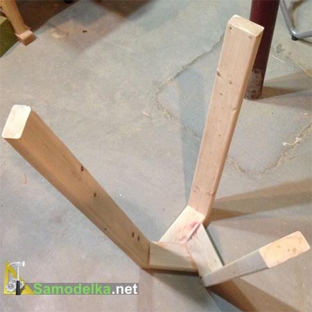 прикручиваем ножки