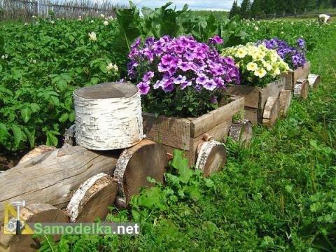 деревянная клумба паровозик