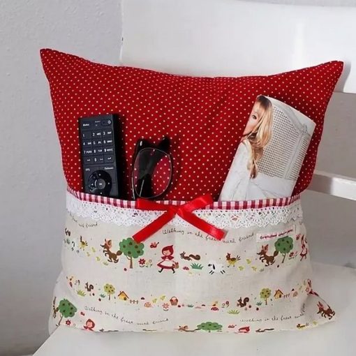 Самодельная подушка с карманом из пижамы