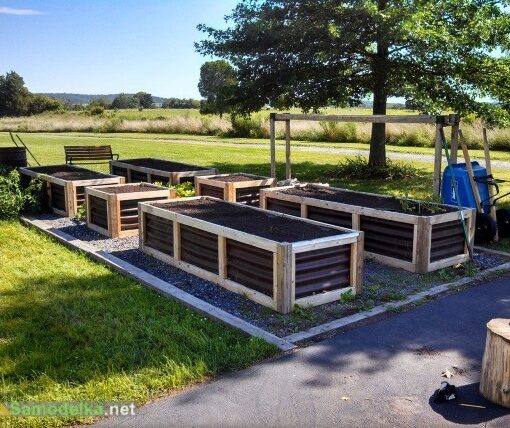 Ограждение для грядки из металлического профлиста или шифера